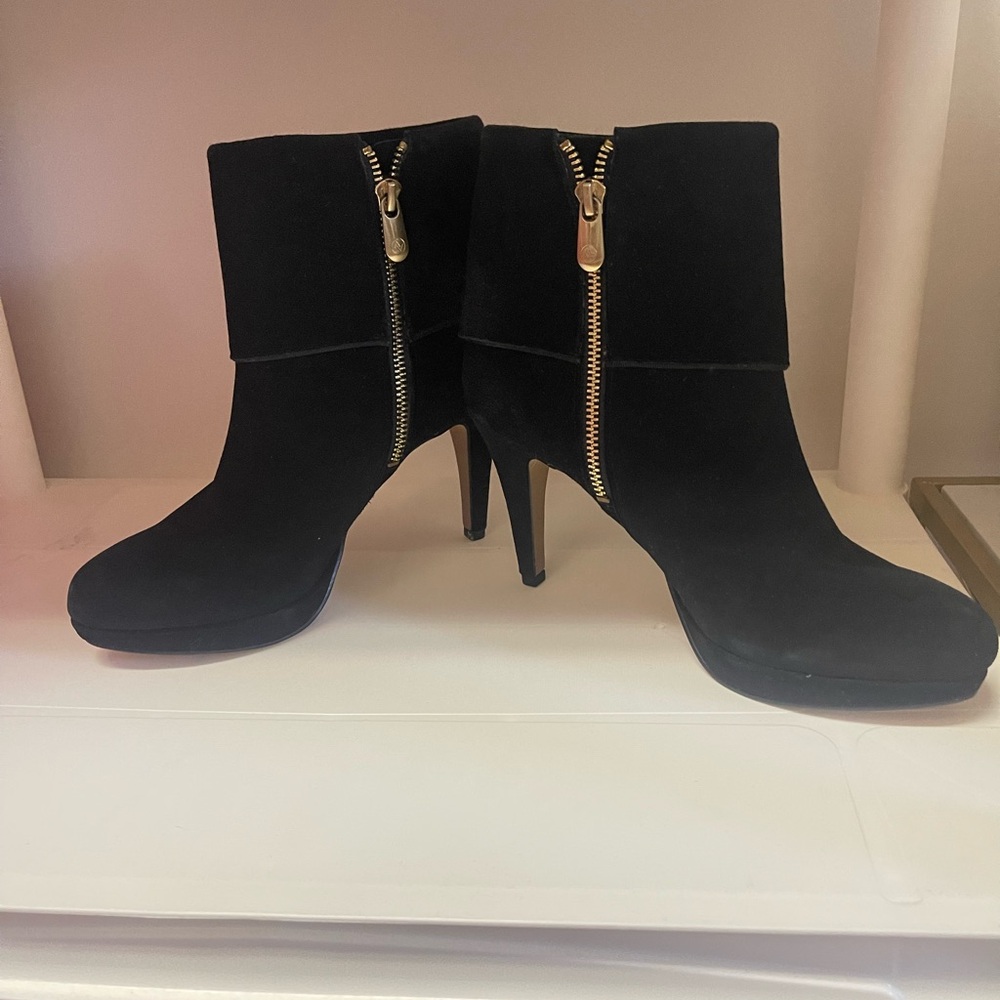 Adrienne Vittadini Black Heeled Boots with Gold Zipper